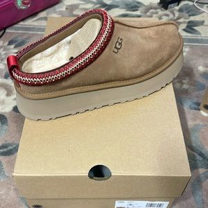 UGG TAZZ SLIPPERS